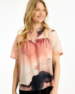 16766 Frederika blouse AW25